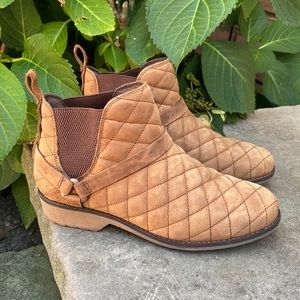 Teva De La Vina Dos Waterproof Leather Quilted Chelsea Boot size 8.5
